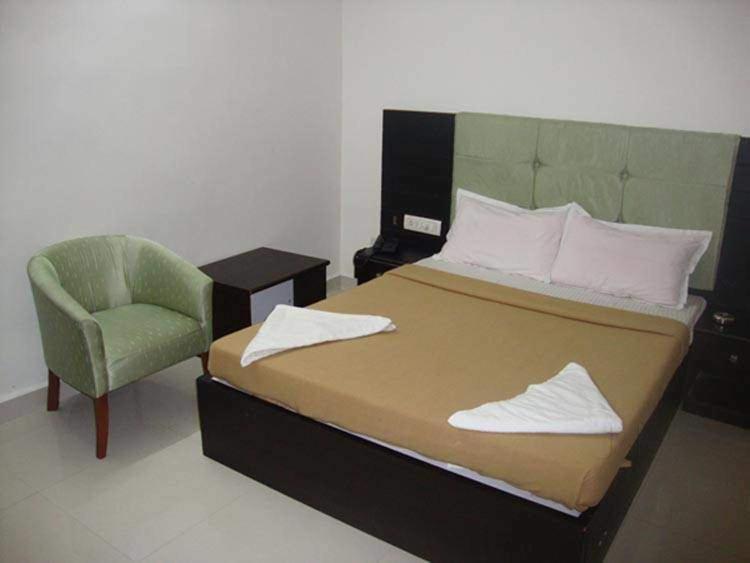 Seaqueen Residency Hotel Madrás Exterior foto
